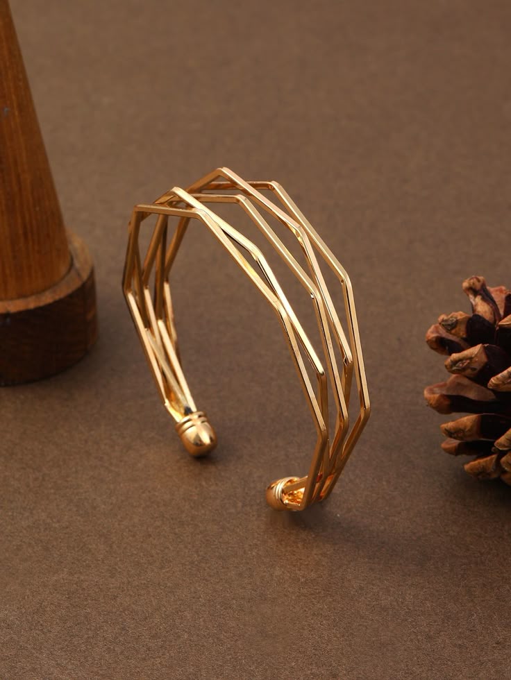 CUFF BRACELET