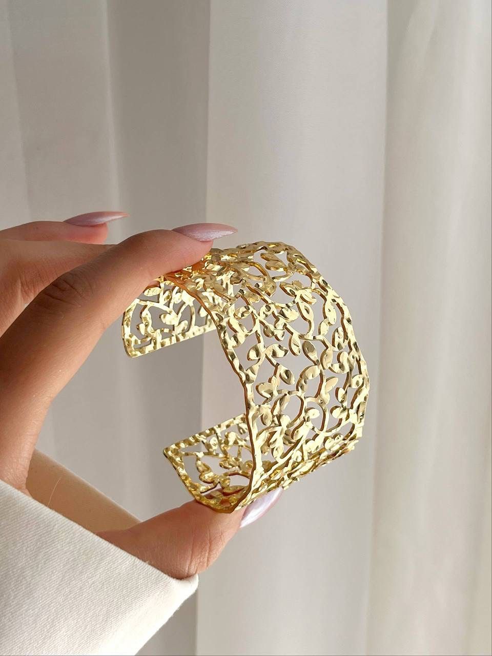 CUFF BRACELET